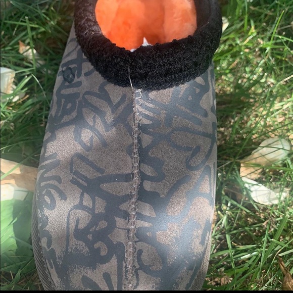 UGG Slides - Picture 5 of 6